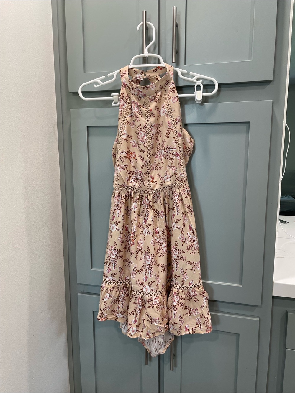 Sleeveless Beige Floral Halter Mini Dress with Pink Accents